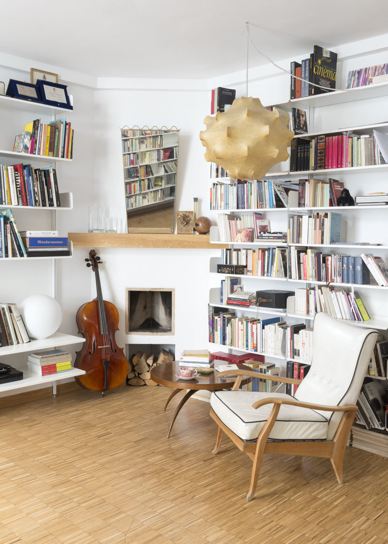 Library in the livingroom of Federica Fracassi's Home Photographer Maria Teresa Furnari
